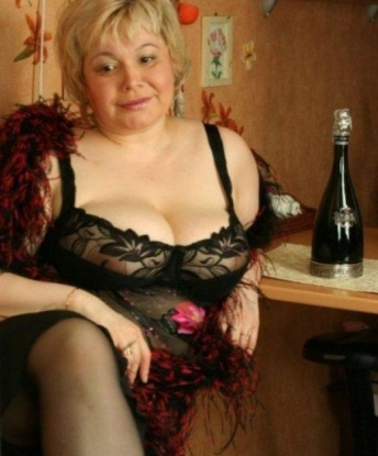 Опытная индивидуалка, я умею прокладывать дорогу к наслаждению. 💋
Мои услуги - это твоя гарантия незабываемого отдыха. Я могу подарить тебе настоящий релакс, приятное общение и волшебный массаж, который оставит следы на всем твоем теле. 💆♀️
Обладая притягательной внешностью и изысканным стилем, я покорю тебя с первого взгляда. Сексуальная и страстная, я знаю, как сделать тебя счастливым. 😈
Мои клиенты отмечают мою непревзойденную профессиональность и умение доставить истинное удовольствие. У меня есть отличные отзывы, которые говорят только в мою пользу. 🌟
Если ты ищешь настоящее наслаждение и незабываемый опыт, то я идеальный выбор для тебя. И не забудь, что я живу в Москве - столице возможностей и сексуальных фантазий. 🌇
Мои фотографии показывают мою привлекательность и страсть, которые только усиливаются на встрече со мной. Так что не медли и приходи, чтобы почувствовать весь мой талант и магию. 🔥 Екатерина